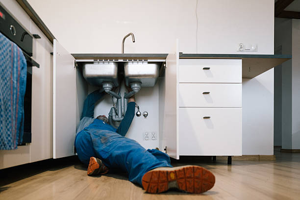 Professional Emergency Plumber technician working in Collettsville, NC